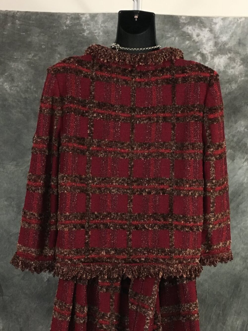 NWT NEW st john collection knit red wine multi fringe jacket skirt suit size 6 - Picture 6 of 8